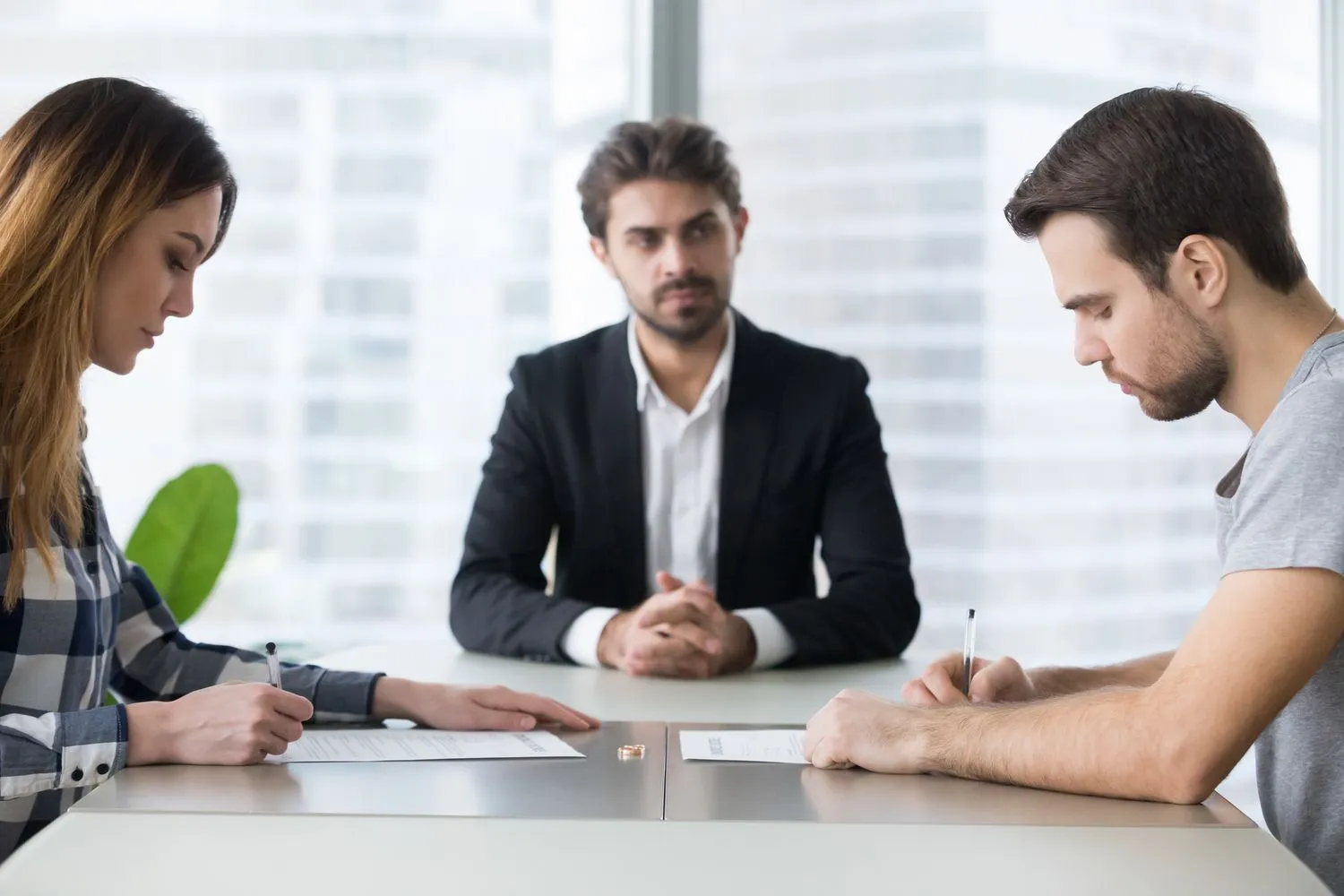 How EH Mediation Guides Couples Toward Fair and Balanced Outcomes Hungerford